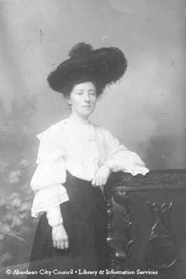Portrait of lady wearing large hat